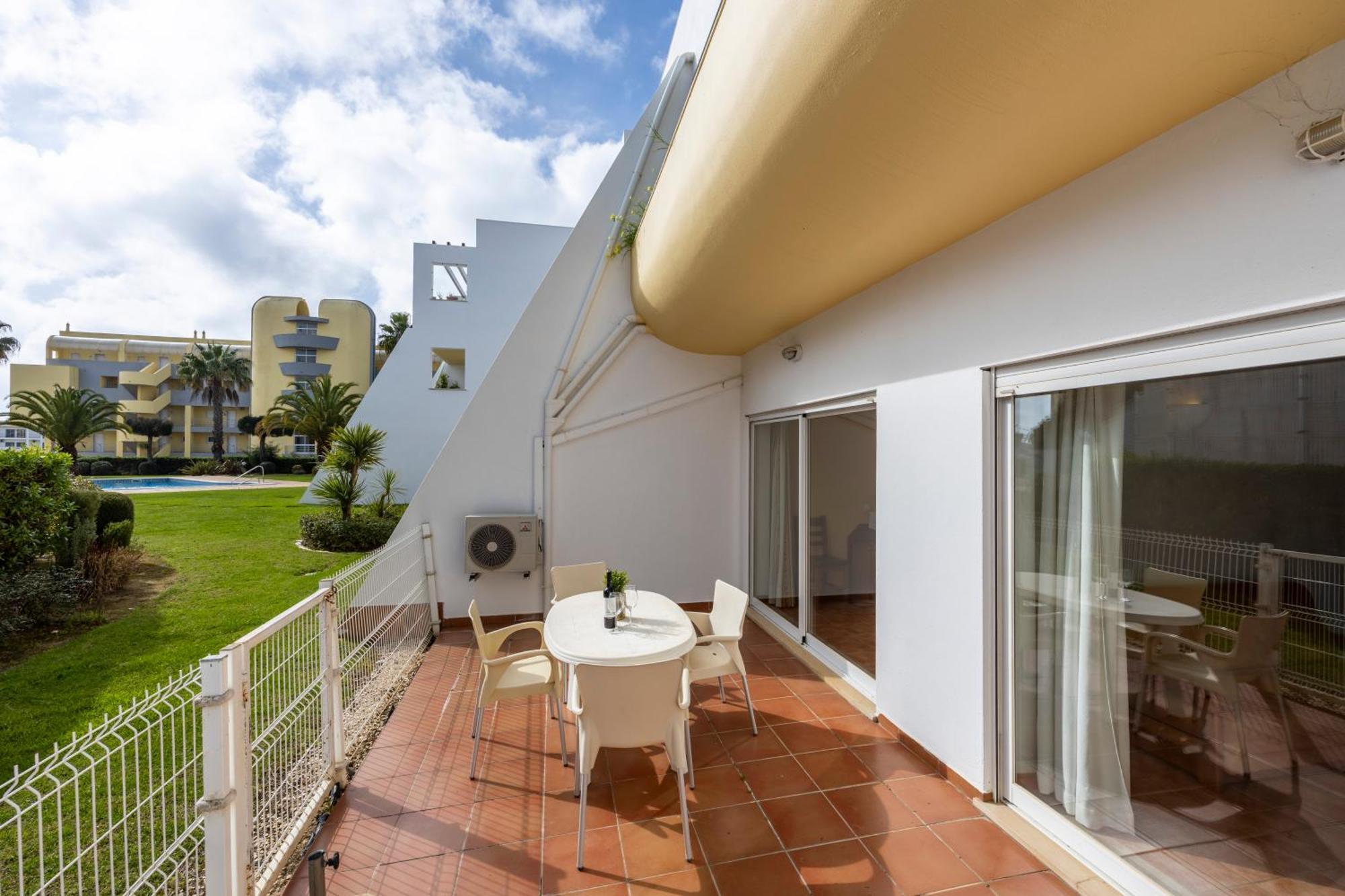 לאגוּ‏ש Cardeira Holiday Apartments מראה חיצוני תמונה