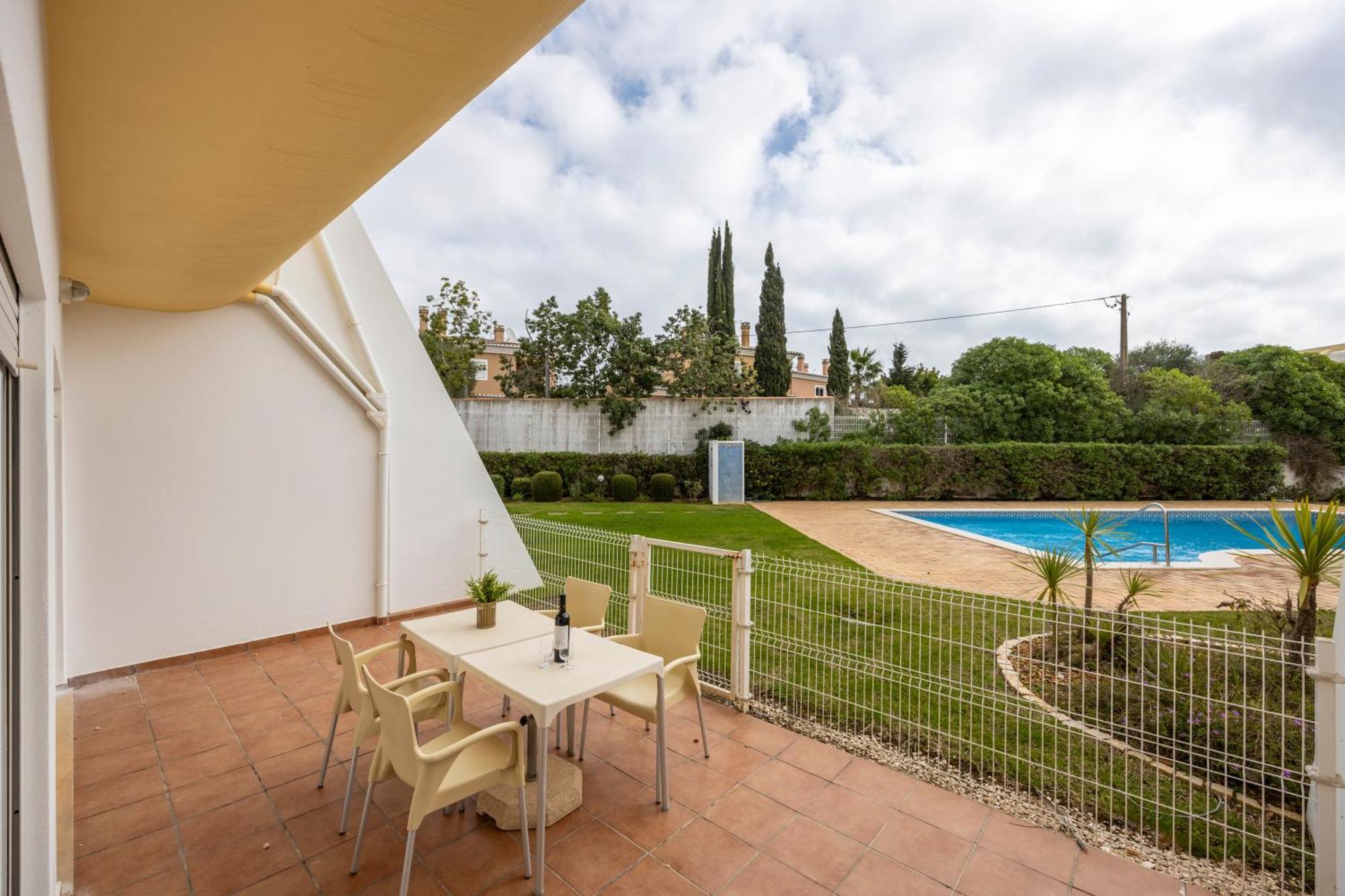 לאגוּ‏ש Cardeira Holiday Apartments מראה חיצוני תמונה