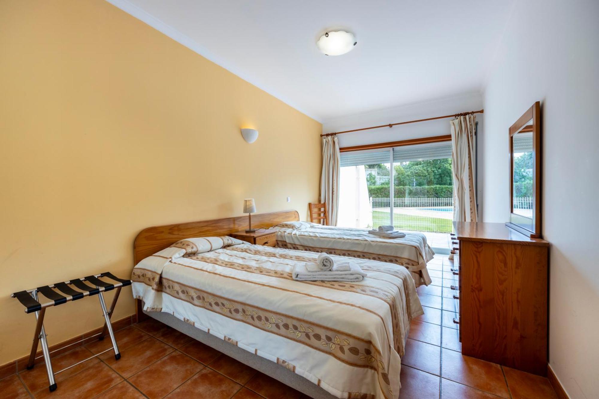 לאגוּ‏ש Cardeira Holiday Apartments מראה חיצוני תמונה