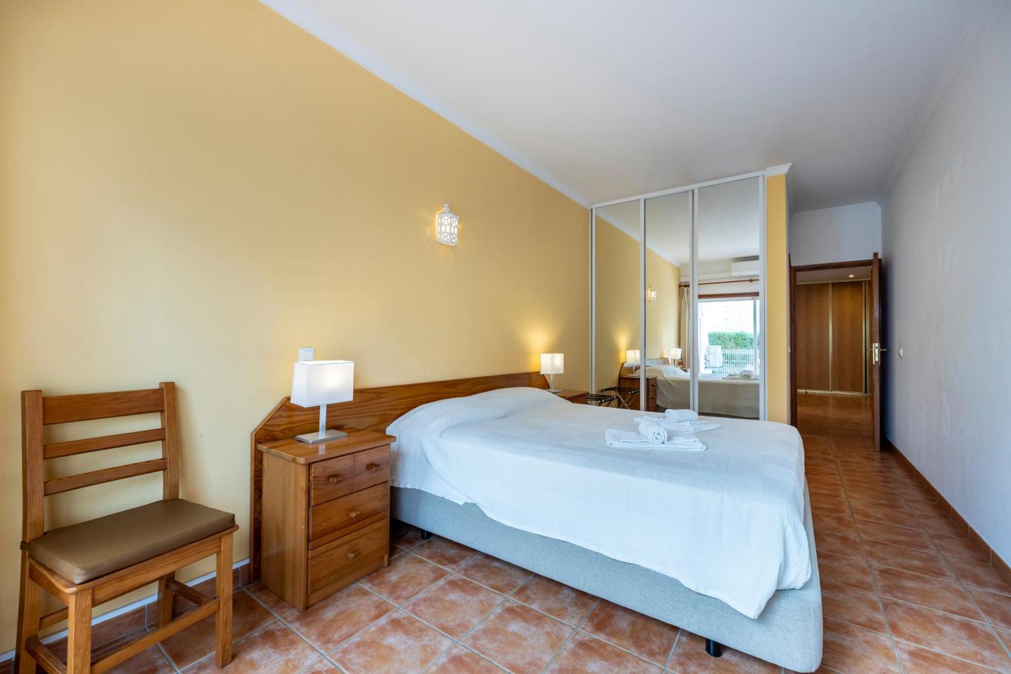 לאגוּ‏ש Cardeira Holiday Apartments מראה חיצוני תמונה